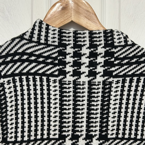 MAX STUDIO tunic sweater. Size 2X - Picture 2 of 7